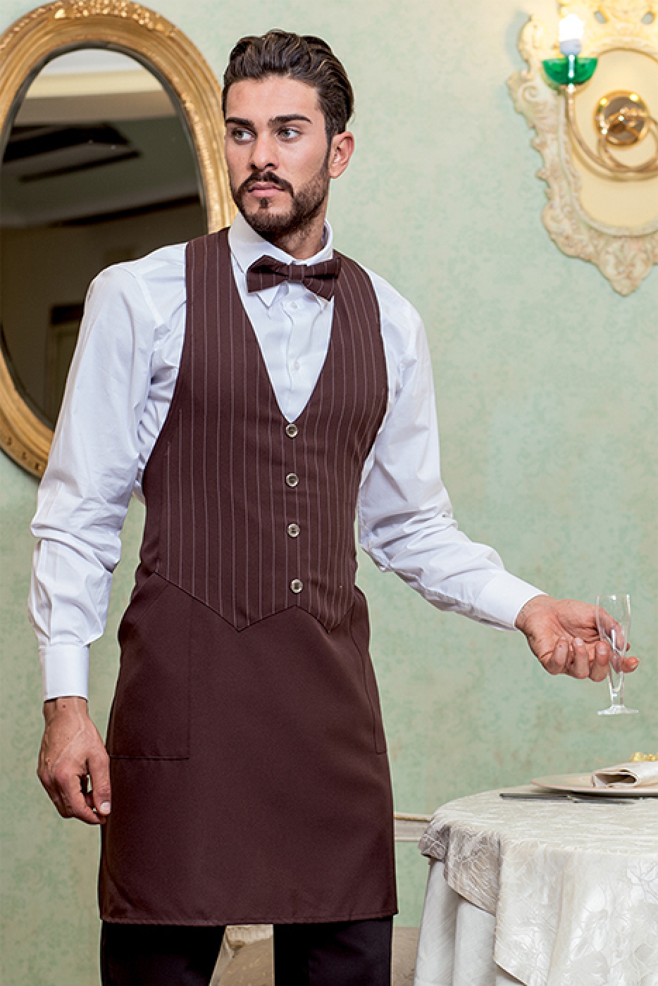 SorturiPersonalizate.ro - Sort somelier, model vesta din material in dungi si sort tip fusta