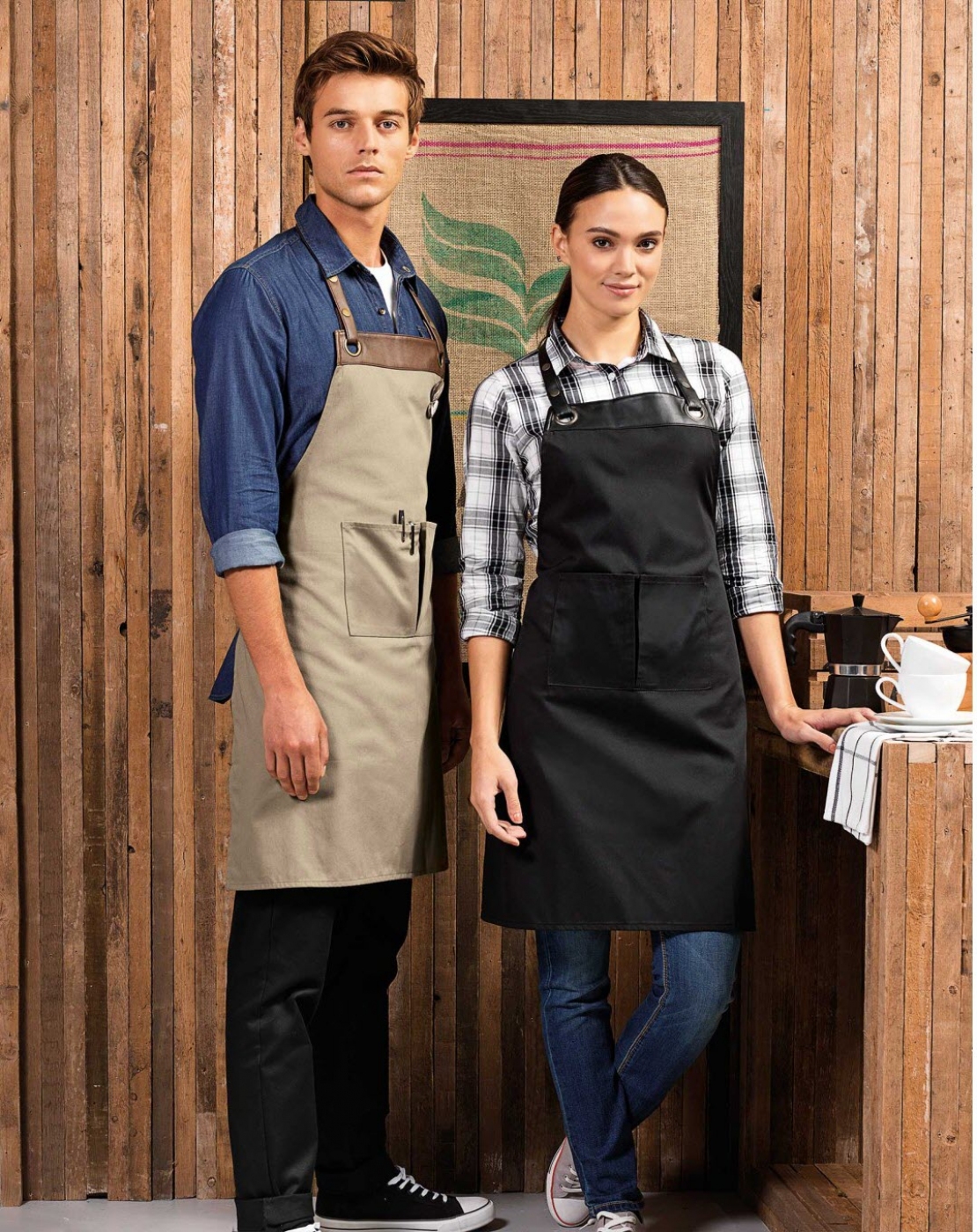 SorturiPersonalizate.ro - Sort cofetarie - patiserie - bistro, cu pieptar din tercot si piele ecologica