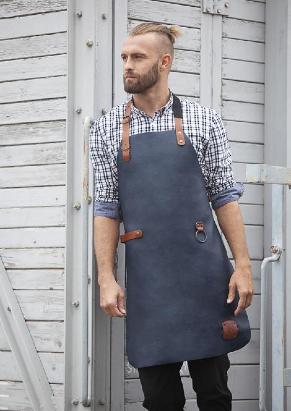 SorturiPersonalizate.ro - Sort piele cu pieptar pentru macelar sau restaurant Steak House 